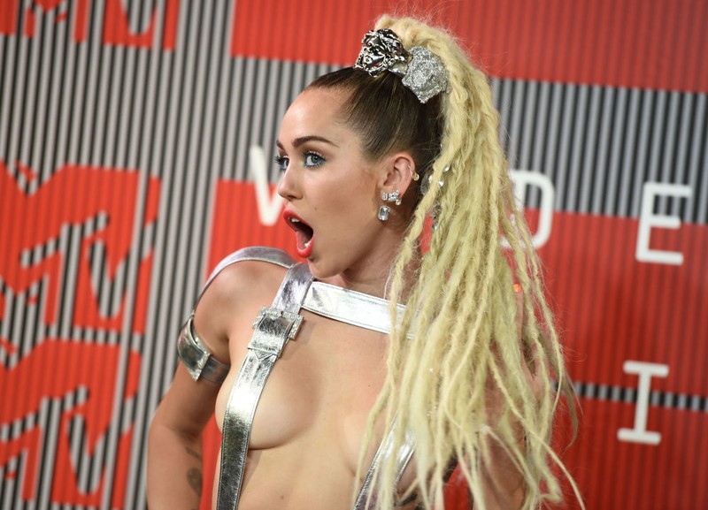 Ca sĩ Mỹ Miley Cyrus