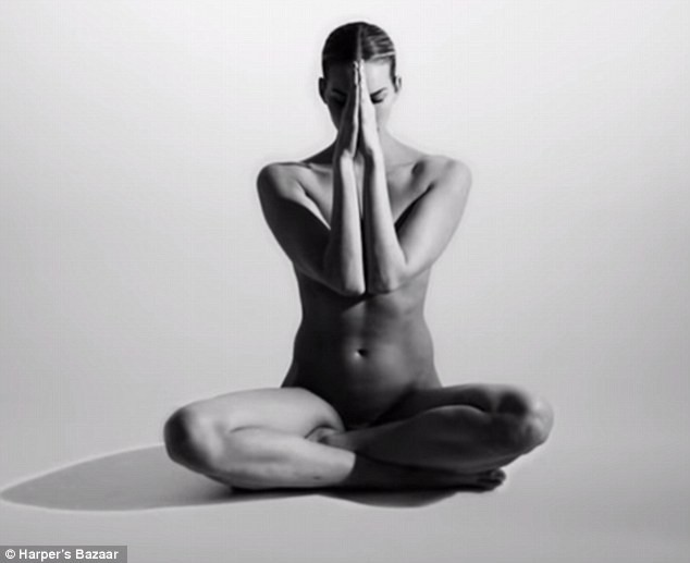 Video: Yoga khoả thân nghệ thuật hút hồn người xem ảnh 9 Video: Yoga khoả thân nghệ thuật hút hồn người xem ảnh 9