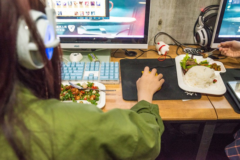 Tiết lộ cuộc sống của các game thủ nữ chuyên nghiệp ảnh 1