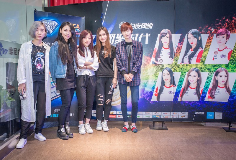 Tiết lộ cuộc sống của các game thủ nữ chuyên nghiệp ảnh 4