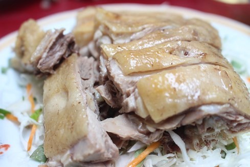 Giải mã sức hấp dẫn của những quán ăn "du kích" ở Sài Gòn ảnh 9