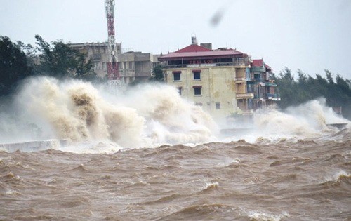 Hôm nay, biển động dữ dội.