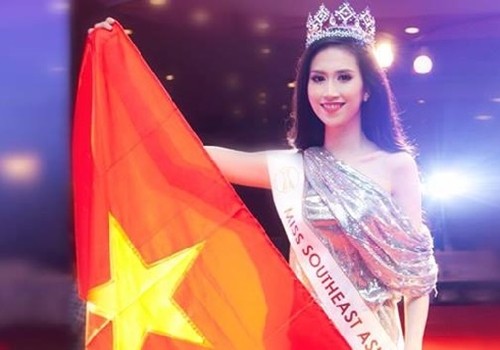Vũ Trần Triều Thu đăng quang ngôi vị cuộc thi Hoa hậu Đông Nam Á 2014.