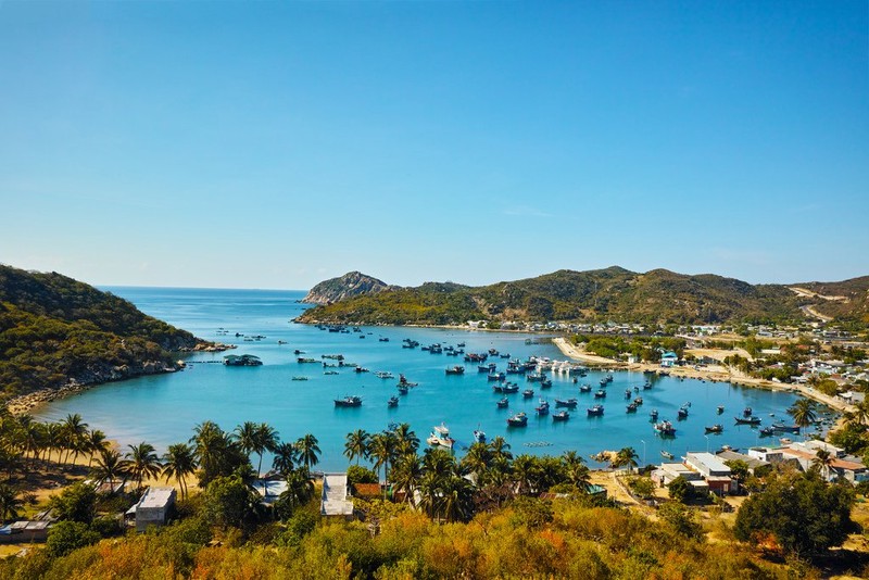 Mê mẩn 5 vịnh biển miền Trung còn rất hoang sơ  ảnh 14