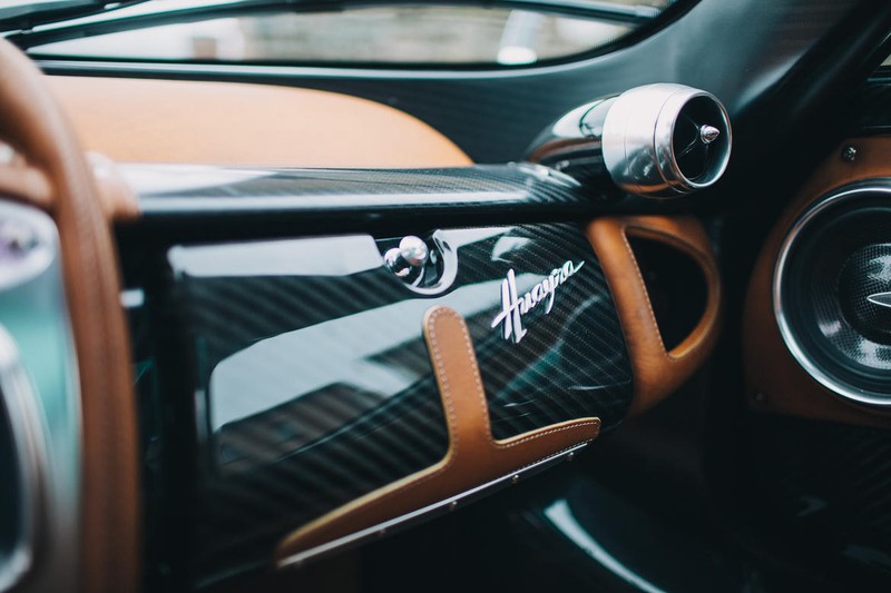 Mãn nhãn nội thất Pagani Huayra giá 78 tỷ đồng ảnh 7 Mãn nhãn nội thất Pagani Huayra giá 78 tỷ đồng ảnh 7