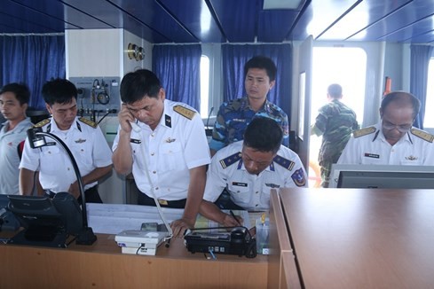 Tìm thấy thêm 2 thi thể của phi công CASA-212 và nhiều mảnh vỡ của Su-30MK2 ảnh 5