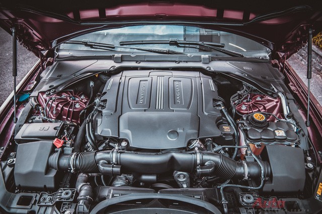 Cận cảnh "báo đỏ" Jaguar XE-S đầu tiên Việt Nam ảnh 16 Cận cảnh "báo đỏ" Jaguar XE-S đầu tiên Việt Nam ảnh 16