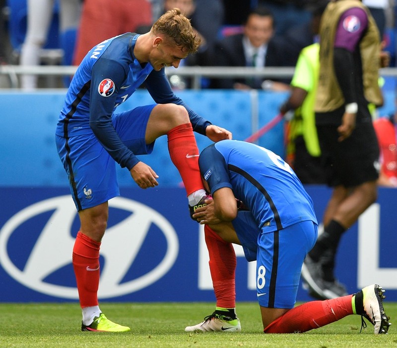 1001 kiểu nụ hôn tại Euro 2016 ảnh 17 1001 kiểu nụ hôn tại Euro 2016 ảnh 17