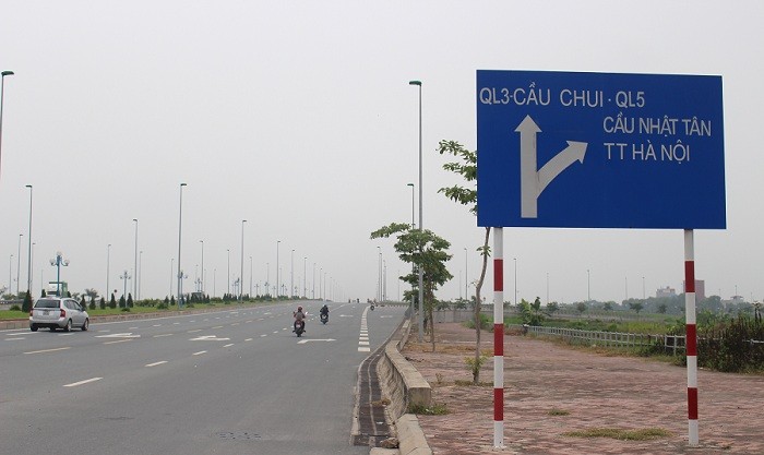 Bắt đầu từ ngã tư giao cắt với đường Võ Văn Kiệt (đối diện Khu công nghiệp Thăng Long, xã Kim Chung) đến ngã tư chân cầu vượt đường Võ Nguyên Giáp.