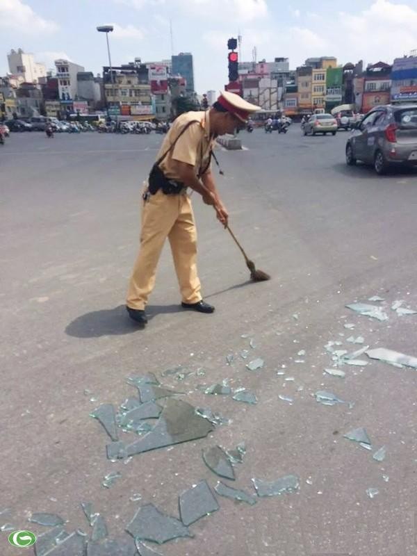 Thêm hình ảnh đẹp về người Cảnh sát giao thông ảnh 22 Thêm hình ảnh đẹp về người Cảnh sát giao thông ảnh 22