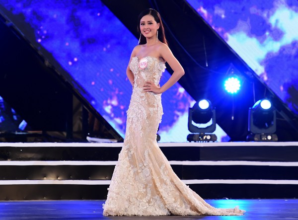 Mãn nhãn màn trình diễn bikini của 18 nhan sắc phía Bắc vào CK HHVN 2016 ảnh 35 Mãn nhãn màn trình diễn bikini của 18 nhan sắc phía Bắc vào CK HHVN 2016 ảnh 35