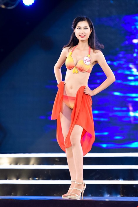 Mãn nhãn màn trình diễn bikini của 18 nhan sắc phía Bắc vào CK HHVN 2016 ảnh 29 Mãn nhãn màn trình diễn bikini của 18 nhan sắc phía Bắc vào CK HHVN 2016 ảnh 29