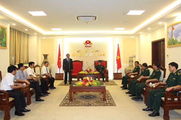 Bộ trưởng Bộ TT&TT được trao tặng kỷ niệm chương “Vì chủ quyền, an ninh biên giới Tổ quốc”  ảnh 1 Bộ trưởng Bộ TT&TT được trao tặng kỷ niệm chương “Vì chủ quyền, an ninh biên giới Tổ quốc”  ảnh 1
