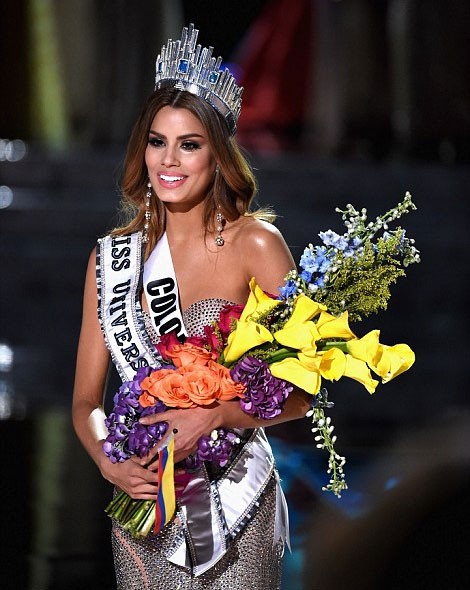 Hoa hậu Hoàn vũ "hụt' tuyên bố từ bỏ ngôi vị Á hậu ảnh 3