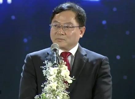 Ông Lê Xuân Sơn phát biểu khai mạc đêm chung kết HHVN 2016.