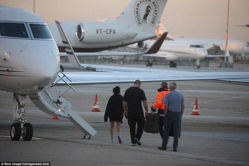 Kim Kardashian bị dí súng vào đầu, cướp 11 triệu USD nữ trang ảnh 7 Kim Kardashian bị dí súng vào đầu, cướp 11 triệu USD nữ trang ảnh 7