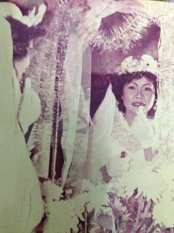 Bồi hồi ngắm lại những tấm ảnh cưới 20 năm có lẻ ảnh 18 Bồi hồi ngắm lại những tấm ảnh cưới 20 năm có lẻ ảnh 18