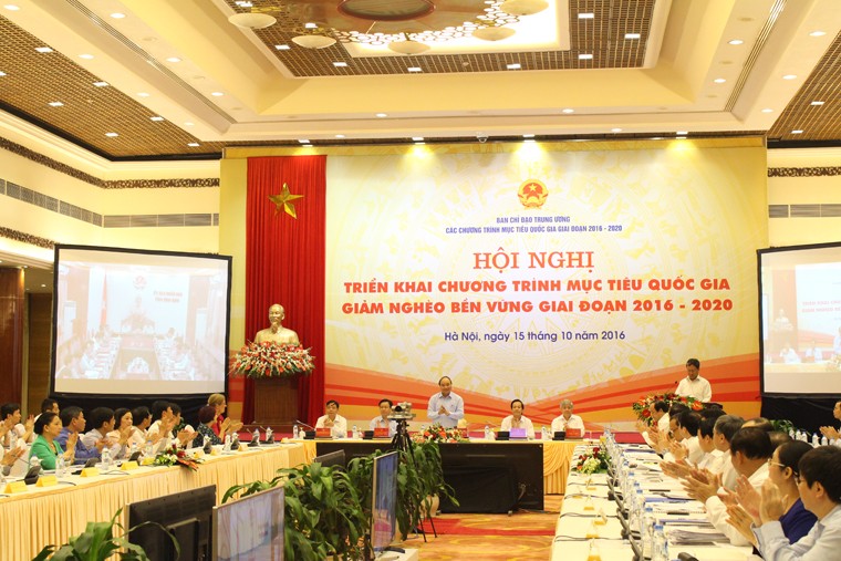 Thủ tướng: "Không để ai bị bỏ lại phía sau” ảnh 1 Thủ tướng: "Không để ai bị bỏ lại phía sau” ảnh 1