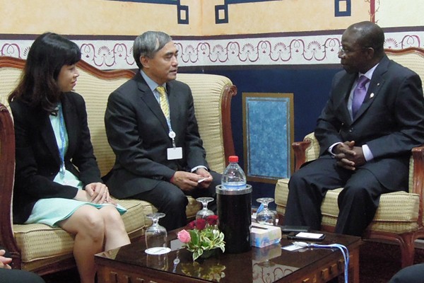 Thứ trưởng Nguyễn Minh Hồng gặp và làm việc với ông Brahima Sanou – Cục trưởng Cục phát triển viễn thông ITU