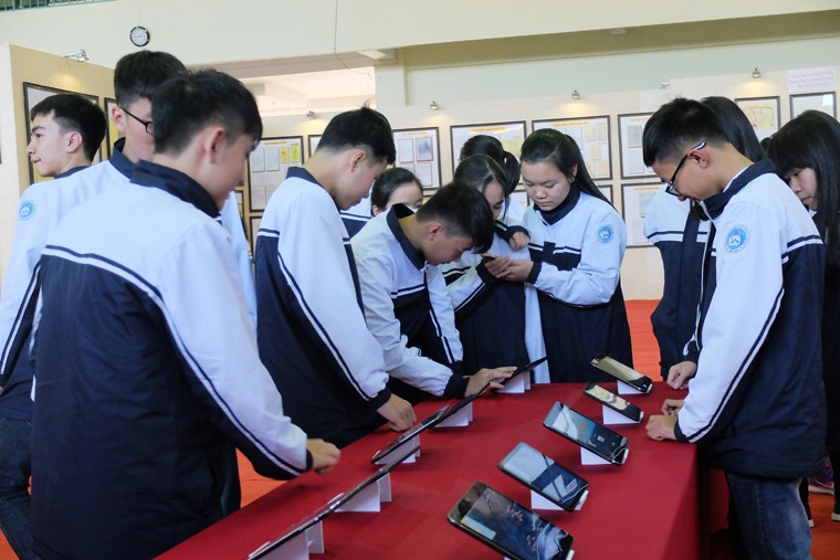 Trải nghiệm công nghệ 3D tại triển lãm về chủ quyền Hoàng Sa, Trường Sa ảnh 2