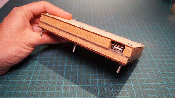 Tự chế sạc dự phòng bằng pin laptop ảnh 4 Tự chế sạc dự phòng bằng pin laptop ảnh 4