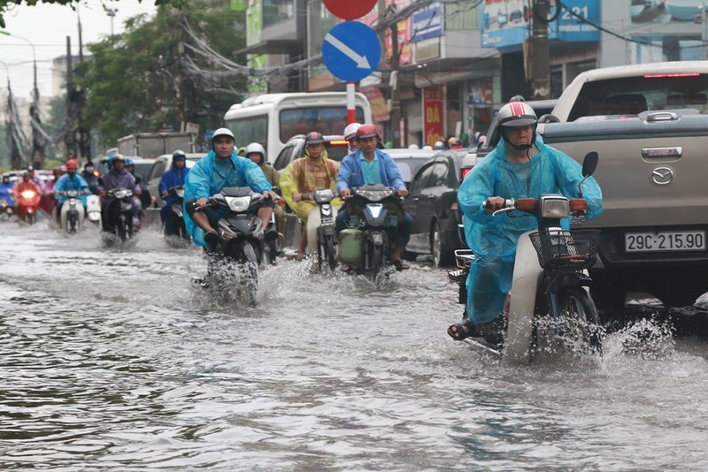 Khu vực Hà Nội: Từ chiều và đêm nay có mưa, mưa vừa, có nơi mưa to. Ảnh minh hoạ: Vietnamnet