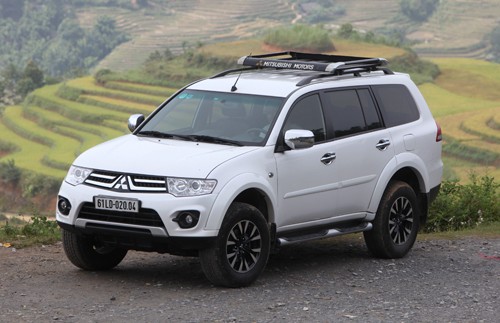 Mitsubishi Pajero Sport CKD giảm giá từ 100 đến 198 triệu đồng. pajero-sport-giam-gia-con-700-trieu-dong-thai-don-kho-tai-viet-nam