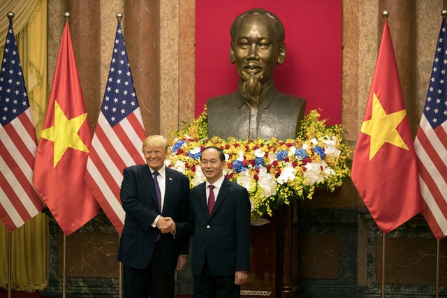 Vào lúc 9h25, Chủ tịch nước Trần Đại Quang và Tổng thống Donald Trump sẽ bắt đầu cuộc hội đàm chính thức. Hai nhà lãnh đạo sẽ ra Tuyên bố chung Việt Nam - Hoa Kỳ. Ảnh: TTO