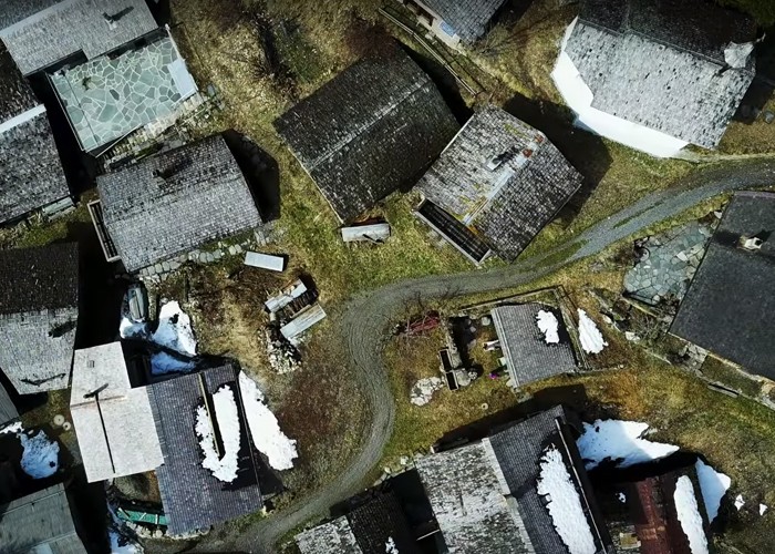 Video: Cận cảnh ngôi làng “treo thưởng” 1,6 tỷ đồng mời dân cư ảnh 9