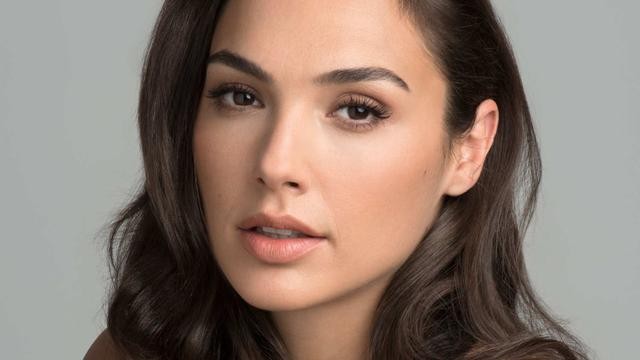 Hoa hậu, người mẫu, diễn viên người Israel Gal Gadot. Ảnh: Elle.