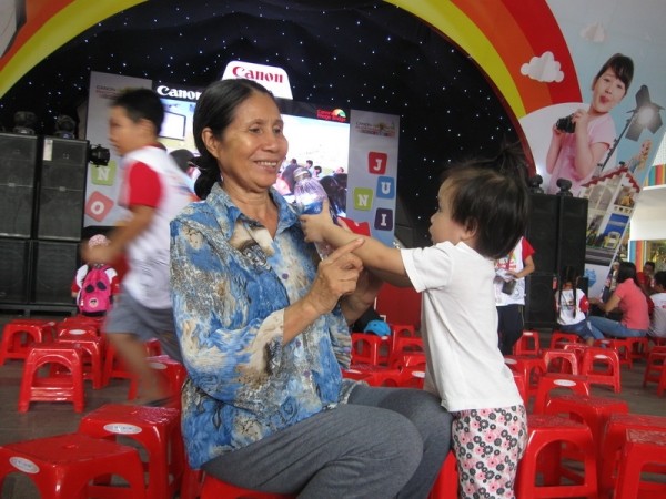 10 bức ảnh xuất thần của các “tay máy nhí” trong cuộc đua sáng tác nhanh ảnh 10 10 bức ảnh xuất thần của các “tay máy nhí” trong cuộc đua sáng tác nhanh ảnh 10