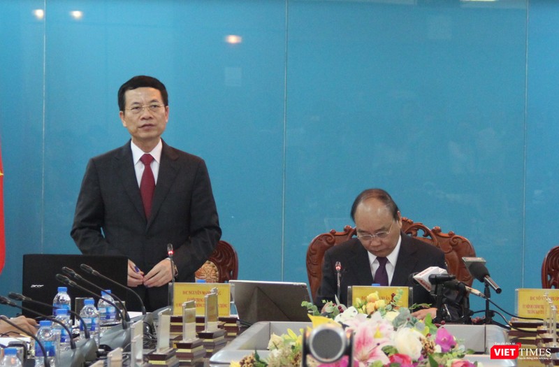 Tại cuộc làm việc, Quyền Bộ trưởng TT&TT Nguyễn Mạnh Hùng đã báo cáo những nội dung cơ bản về hoạt động của Bộ trong thời gian qua, tập trung vào hai lĩnh vực chính là công nghệ và tuyên truyền.