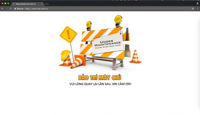 Trưa qua, website thông báo “Đang bảo trì máy chủ” và mời người dùng quay lại sau.