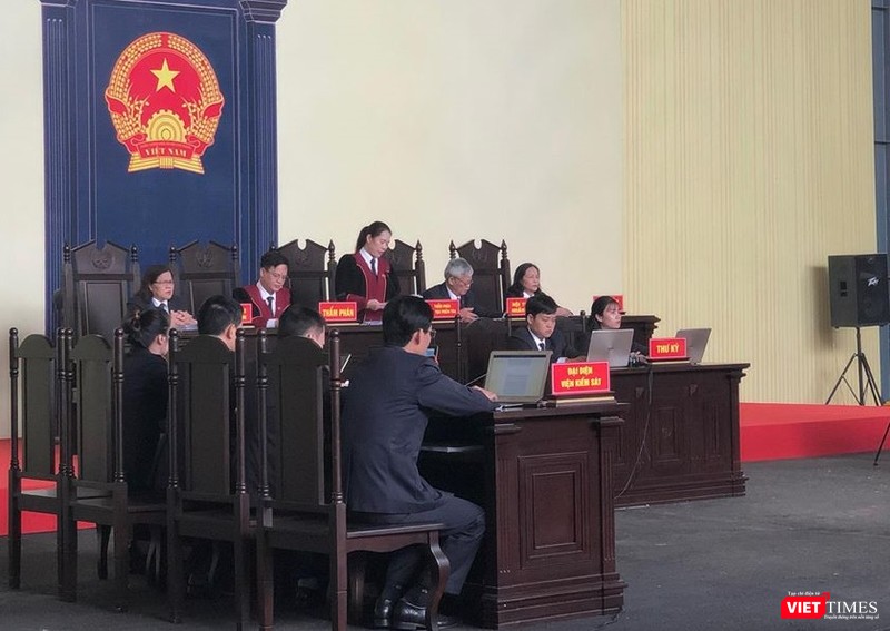 Chủ tọa phiên tòa cho rằng ông Nguyễn Thanh Hóa thừa nhận toàn bộ hành vi phạm tội nhưng quanh co, chối tội nên dù bị cáo có các tình tiết giảm nhẹ cũng bị HĐXX xử lý thật nghiêm.