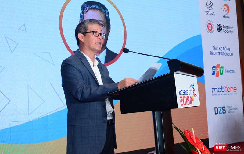 Thứ trưởng Nguyễn Thành Hưng đặt vấn đề cần một “luật chơi” công bằng và bình đẳng, với hiệu lực đủ mạnh để tất cả các “người chơi” đều phải tuân thủ. Thứ trưởng Nguyễn Thành Hưng đặt vấn đề cần một “luật chơi” công bằng và bình đẳng, với hiệu lực đủ mạnh để tất cả các “người chơi” đều phải tuân thủ.