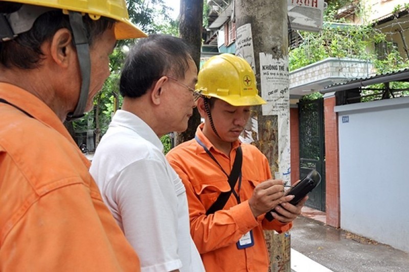 Văn bản của văn phòng Chính phủ nêu rõ, thời gian qua một số phương tiện thông tin đại chúng đưa tin việc điều chỉnh mức giá bán điện và việc thu tiền điện gây bức xúc cho người dân.