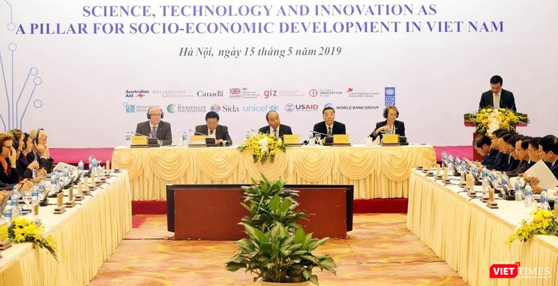 Thủ tướng Nguyễn Xuân Phúc dự hội nghị Khoa học, Công nghệ và Đổi mới sáng tạo sáng nay. Thủ tướng Nguyễn Xuân Phúc dự hội nghị Khoa học, Công nghệ và Đổi mới sáng tạo sáng nay.