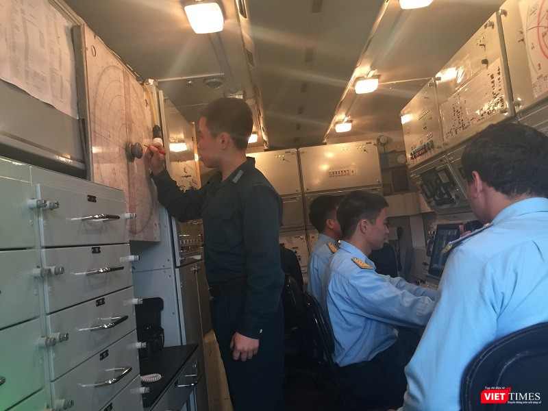 Có 3 tập thể và 1 cá nhân trong trung đoàn được tặng danh hiệu Anh hùng lực lượng vũ trang nhân dân.