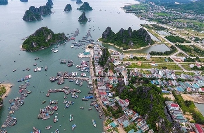 Ủy ban Quốc phòng - An ninh cho rằng không nên thực hiện mễn thị thực 30 ngày cho người nước ngoài vào khu kinh tế ven biển. Ủy ban Quốc phòng - An ninh cho rằng không nên thực hiện mễn thị thực 30 ngày cho người nước ngoài vào khu kinh tế ven biển.