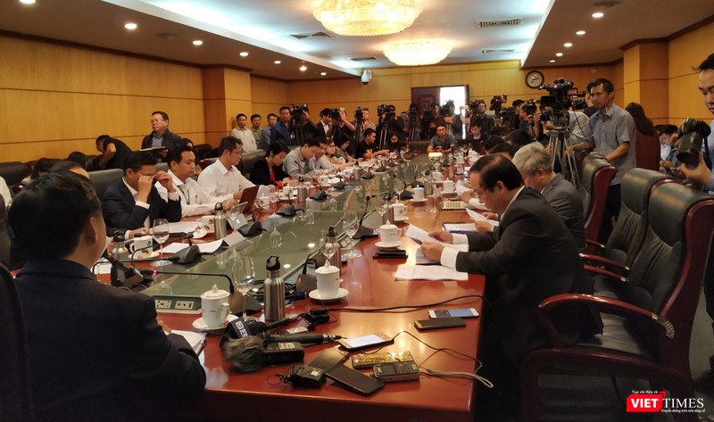 Cuộc họp khẩn của Bộ TN&MT thu hút sự quan tâm của hàng trăm cơ quan báo chí Cuộc họp khẩn của Bộ TN&MT thu hút sự quan tâm của hàng trăm cơ quan báo chí