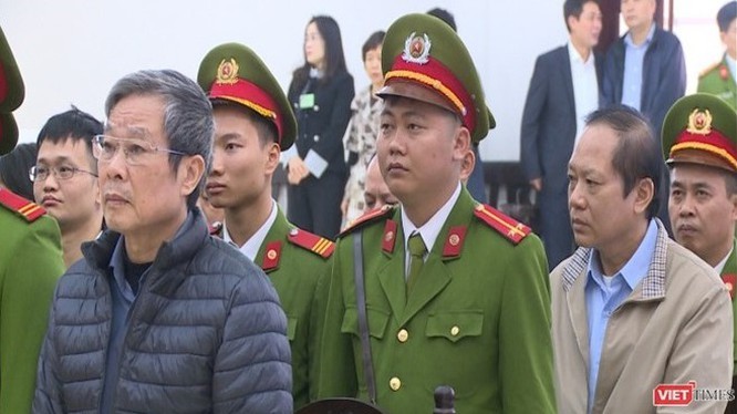 Nguyên Bộ trưởng Lê Doãn Hợp cho rằng vụ AVG là bài học đau xót vì mất quá nhiều cán bộ đã được Đảng tin dùng, nhưng thiếu gương mẫu, đã sai phạm đến mức phải truy tố, kỷ luật. Nguyên Bộ trưởng Lê Doãn Hợp cho rằng vụ AVG là bài học đau xót vì mất quá nhiều cán bộ đã được Đảng tin dùng, nhưng thiếu gương mẫu, đã sai phạm đến mức phải truy tố, kỷ luật.