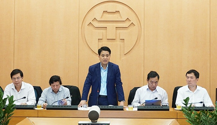 Chủ tịch UBND TP Hà Nội Nguyễn Đức Chung, Trưởng ban Chỉ đạo chủ trì cuộc họp. Ảnh: Quỳnh Anh