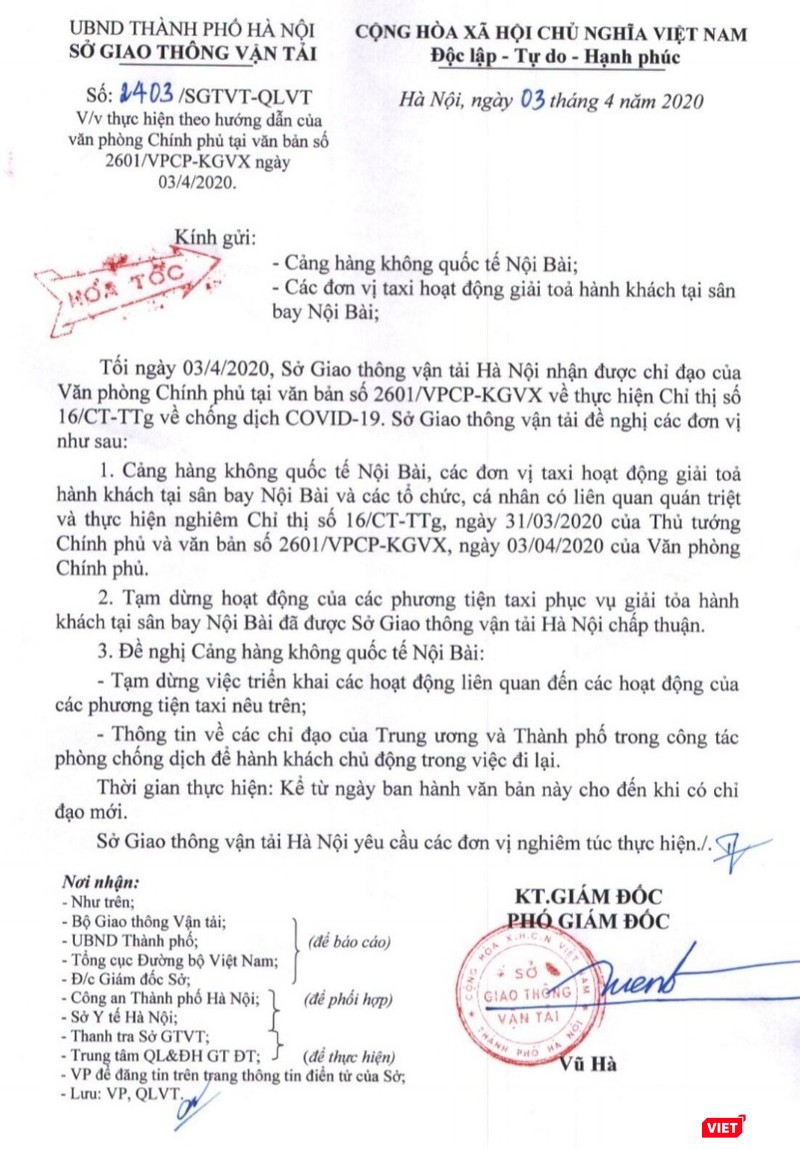 Công văn hỏa tốc của Sở GTVT Hà Nội về việc dừng hoạt động của xe taxi đón khách tại sân bay Nội Bài. Ảnh: Anh Lê.