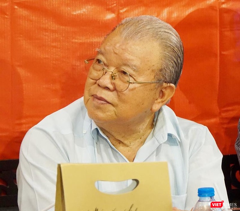 GS. Võ Tòng Xuân - Đại học Nam Cần Thơ. GS. Võ Tòng Xuân - Đại học Nam Cần Thơ.