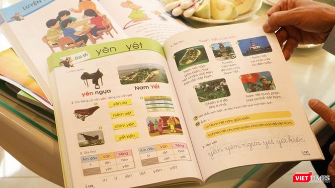 Hiện đã có 5 bộ SGK các môn học bắt buộc ở lớp 1 và 7 quyển SGK Làm quen với tiếng Anh lớp 1 (môn học tự chọn) từ nguồn xã hội hóa để triển khai từ năm học 2020 - 2021.