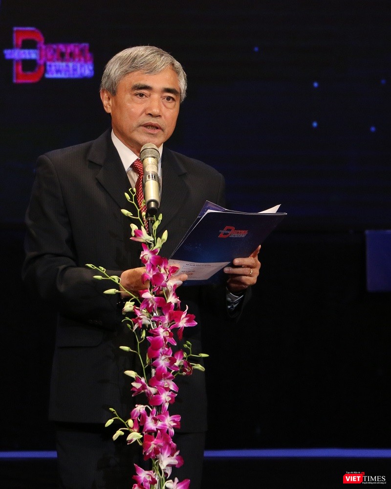 TS. Nguyễn Minh Hồng – Chủ tịch Hội Truyền thông số Việt Nam, Trưởng ban tổ chức Giải thưởng Chuyển đổi số Việt Nam 2020, nguyên Thứ trưởng Bộ Thông tin và Truyền thông