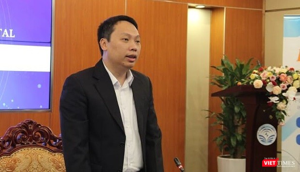 Ông Nguyễn Huy Dũng khẳng định: "5 năm tới, chúng ta dứt khoát triển khai hệ thống thông tin dựa trên nền tảng tích hợp dữ liệu, tích hợp ứng dụng". Ông Nguyễn Huy Dũng khẳng định: "5 năm tới, chúng ta dứt khoát triển khai hệ thống thông tin dựa trên nền tảng tích hợp dữ liệu, tích hợp ứng dụng".