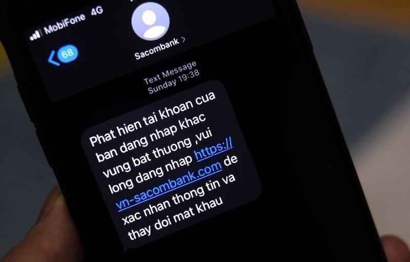 Tin nhắn chứa đường dẫn lạ với mục đích lừa đảo.