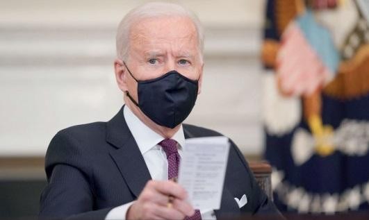 Nhà Trắng cho biết quyết định của Tổng thống Biden "gửi đi một tín hiệu rằng nước Mỹ sẽ áp đặt các phí tổn một cách chiến lược và tác động kinh tế lên Nga nếu nước này tiếp tục hoặc leo thang hành động gây bất ổn quốc tế".