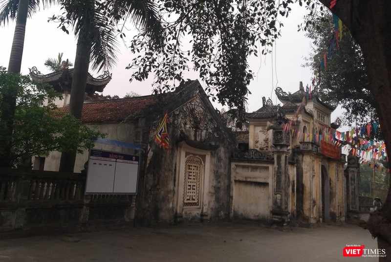 Ngôi đình cổ thờ ngài Linh Thông Hòa Thượng Đại Vương Trần Thông Ngôi đình cổ thờ ngài Linh Thông Hòa Thượng Đại Vương Trần Thông